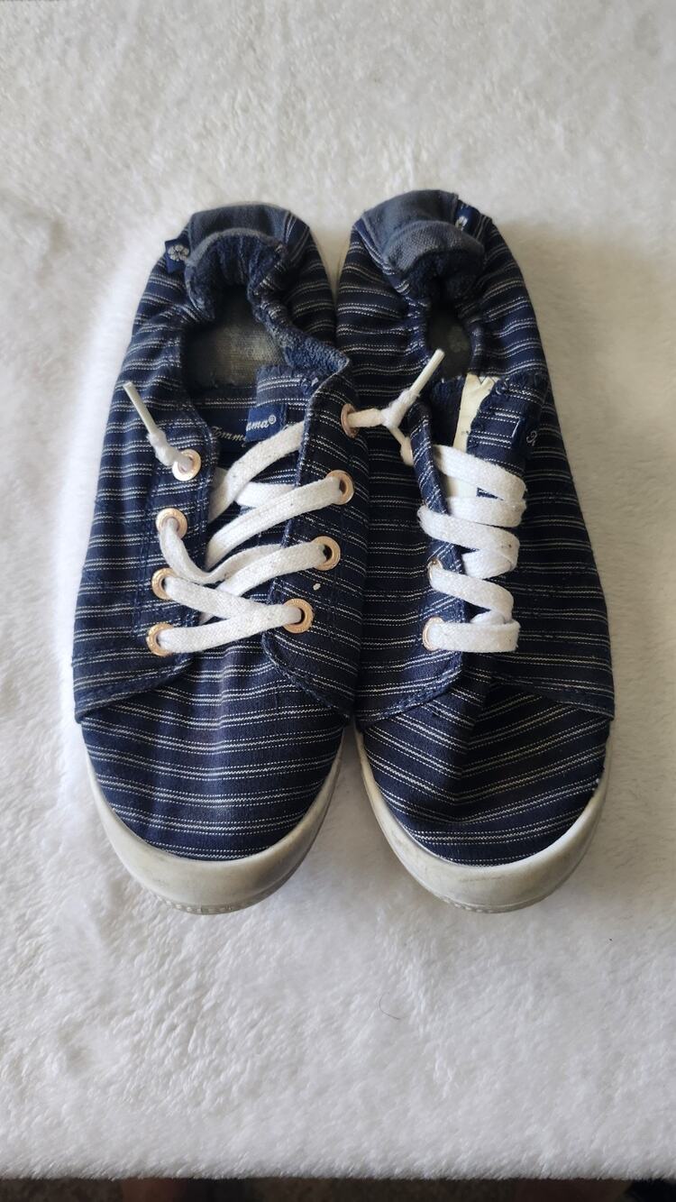 Tommy Bahama Women's No-Tie Slip On Sneakers Navy Blue White Stripe Size 8 S1